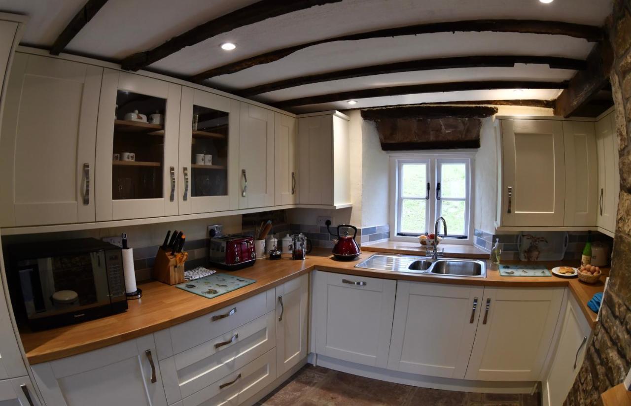 Pant Llwyd Farm Villa Llangynidr Екстериор снимка