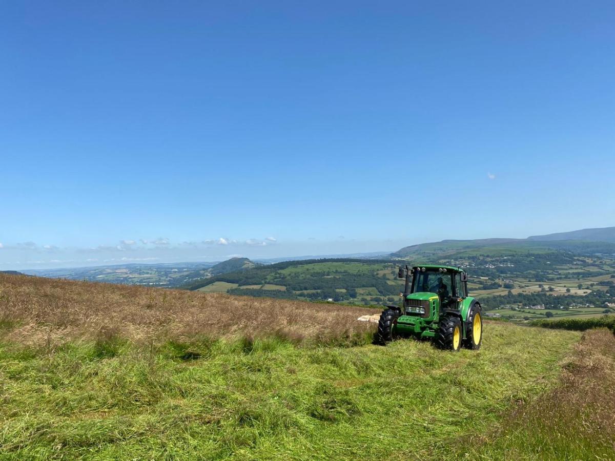 Pant Llwyd Farm Villa Llangynidr Екстериор снимка
