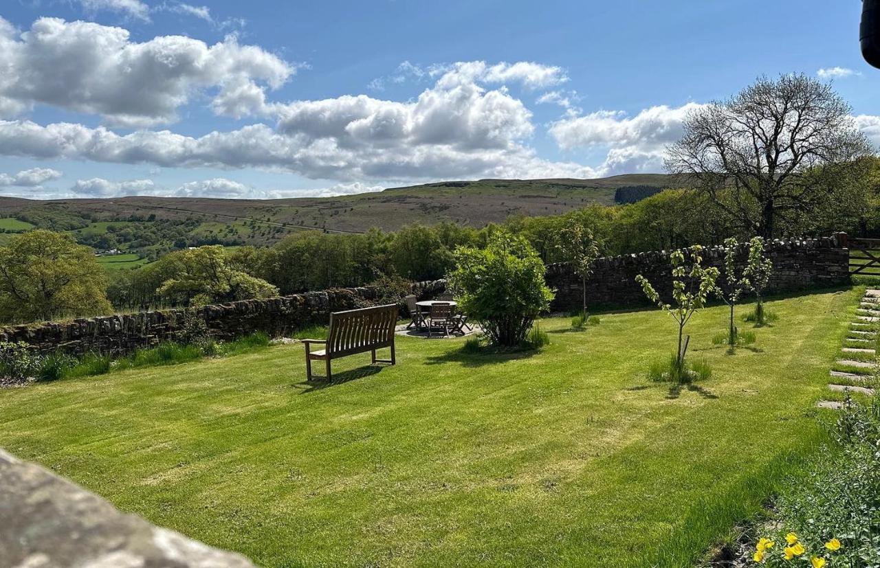 Pant Llwyd Farm Villa Llangynidr Екстериор снимка